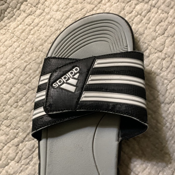 Nike Slides - Picture 2 of 6
